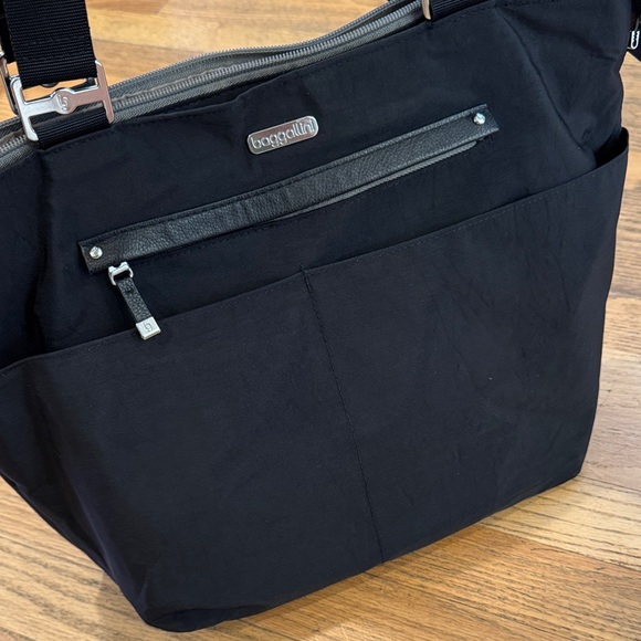Baggallini Black Tote Bag - Picture 8 of 9